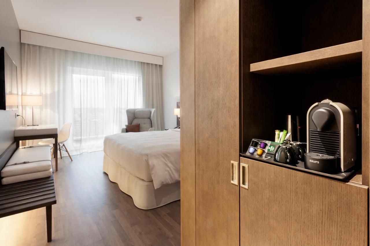 Ac Hotel By Marriott Paris Le Bourget Airport Dugny Экстерьер фото