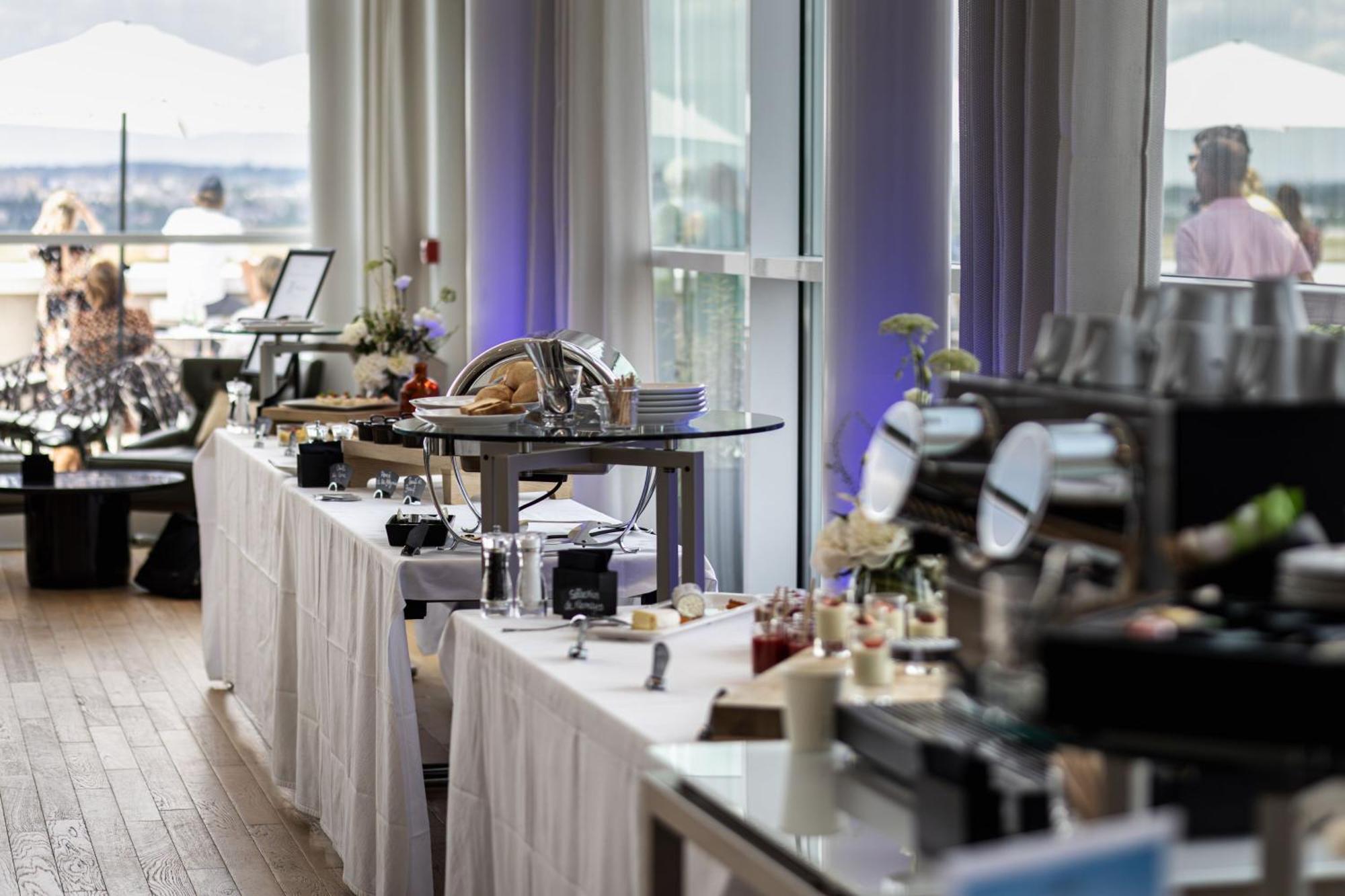 Ac Hotel By Marriott Paris Le Bourget Airport Dugny Экстерьер фото