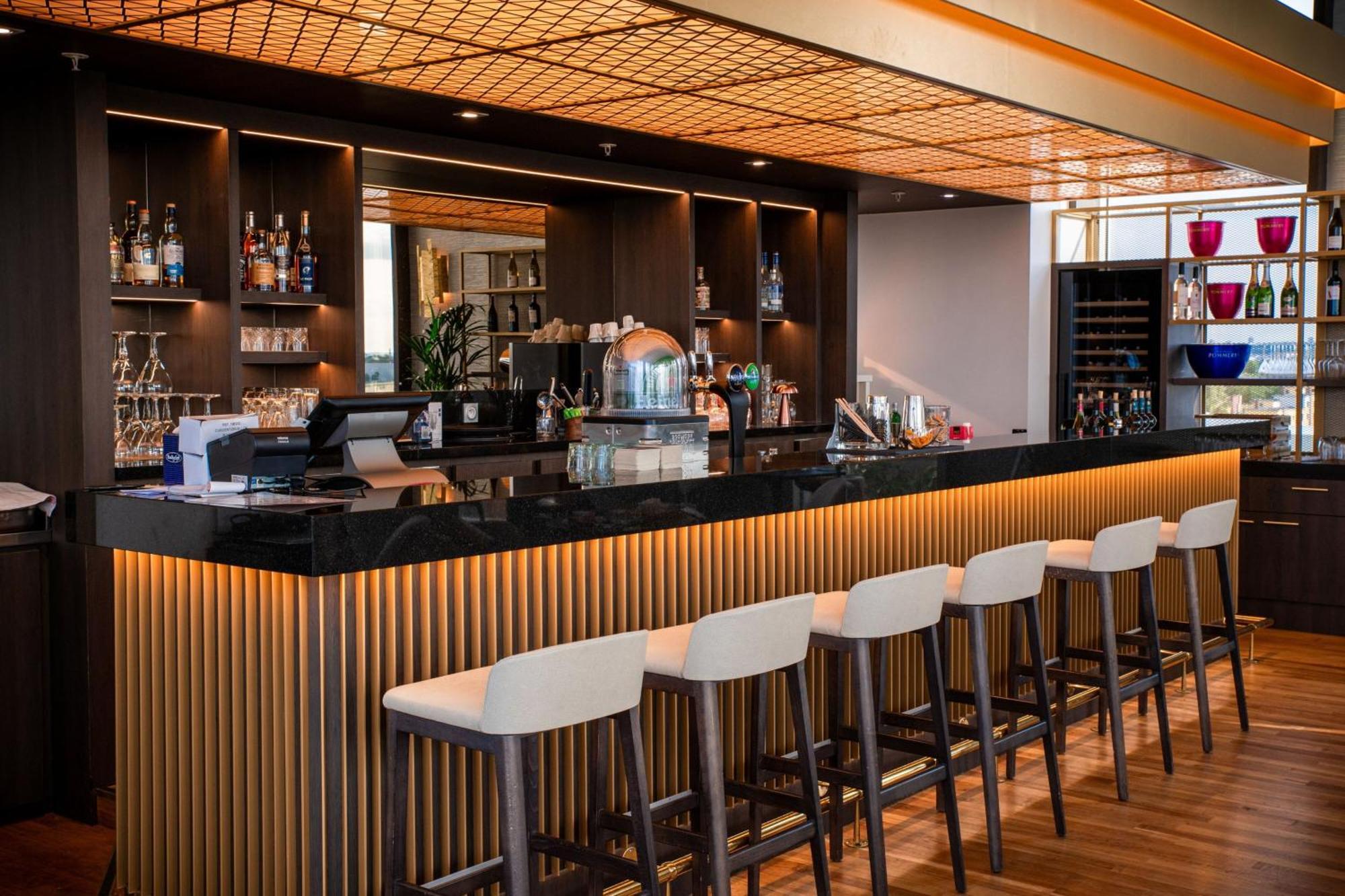 Ac Hotel By Marriott Paris Le Bourget Airport Dugny Экстерьер фото