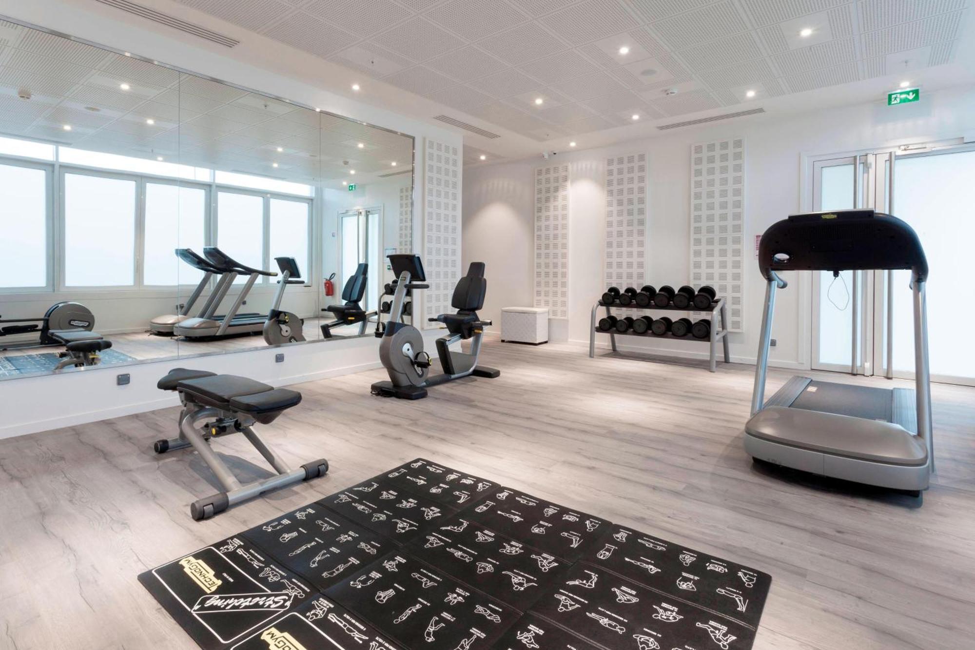 Ac Hotel By Marriott Paris Le Bourget Airport Dugny Экстерьер фото
