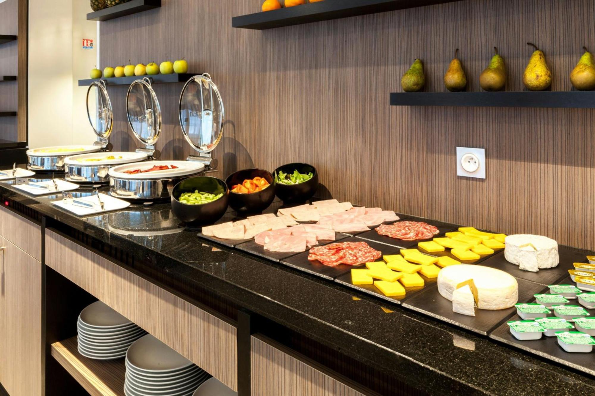 Ac Hotel By Marriott Paris Le Bourget Airport Dugny Экстерьер фото