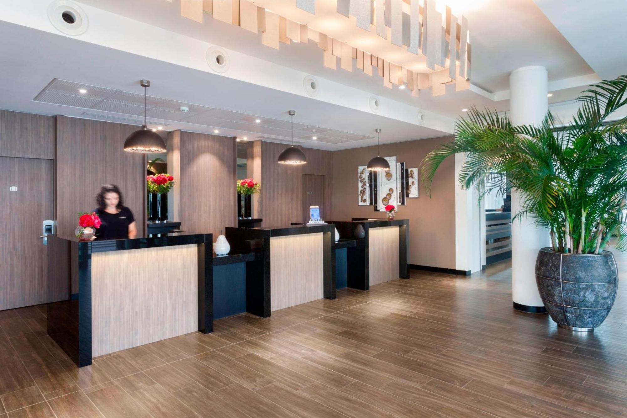 Ac Hotel By Marriott Paris Le Bourget Airport Dugny Экстерьер фото